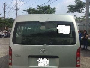 Toyota Hiace 2010 - Bán xe Toyota Hiace sản xuất năm 2010, màu xám, xe nhập chính hãng