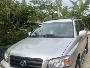 Toyota Highlander 2005 - Cần bán lại xe Toyota Highlander năm sản xuất 2005, màu bạc chính chủ, giá chỉ 400 triệu