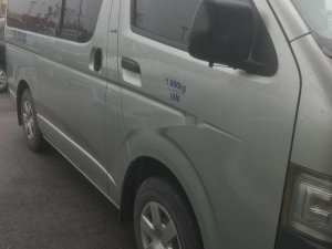 Toyota Hiace 2007 - Cần bán Toyota Hiace đời 2007, màu bạc xe nguyên bản