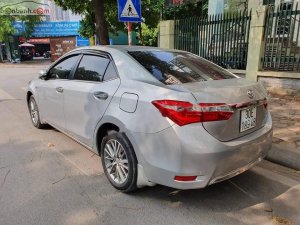 Toyota Corolla      2016 - Bán Toyota Corolla sản xuất năm 2016, màu bạc giá cạnh tranh