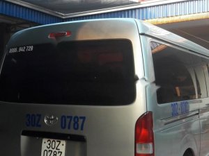 Toyota Hiace 2010 - Cần bán xe Toyota Hiace năm sản xuất 2010, máy dầu 2.5, số tay