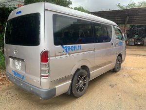 Toyota Hiace 2005 - Cần bán gấp xe cũ Toyota Hiace 2.5 đời 2005, màu bạc, 235 triệu