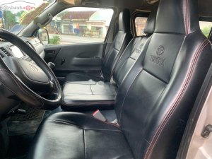 Toyota Hiace 2005 - Cần bán gấp xe cũ Toyota Hiace 2.5 đời 2005, màu bạc, 235 triệu