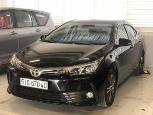 Toyota Corolla  V  2018 - Cần bán gấp Toyota Corolla V sản xuất năm 2018, màu đen chính chủ