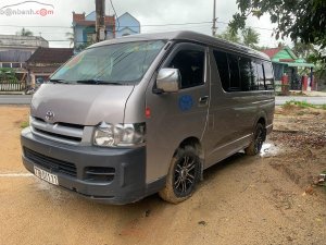 Toyota Hiace 2005 - Cần bán gấp xe cũ Toyota Hiace 2.5 đời 2005, màu bạc, 235 triệu