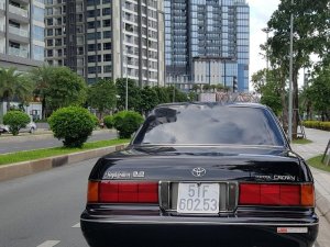 Toyota Crown 1996 - Bán Toyota Crown 1996, màu đen, xe nhập, 450 triệu