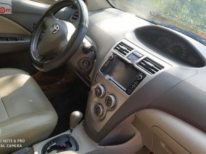 Toyota Yaris 2010 - Bán Toyota Yaris đời 2010, màu bạc, xe nhập 