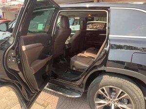Toyota Highlander  2.7 LE 2017 - Bán Toyota Highlander 2.7 LE sản xuất 2017, màu đen, xe nhập