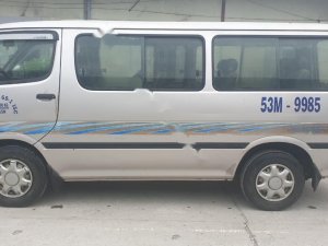 Toyota Hiace 2005 - Bán Toyota Hiace năm 2005, màu bạc, xe nhập