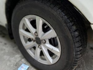Toyota Corolla 2001 - Bán Toyota Corolla Se dan đời 2001, màu trắng, giá 99tr xe còn mới nguyên