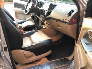 Toyota Fortuner 2009 - Cần bán xe Toyota Fortuner sản xuất năm 2009, màu bạc, giá tốt