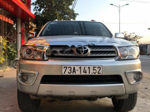 Toyota Fortuner 2009 - Cần bán xe Toyota Fortuner sản xuất năm 2009, màu bạc, giá tốt