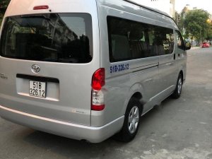 Toyota Hiace 3.0 2019 - Cần bán Toyota Hiace 3.0 năm 2019, màu bạc, xe nhập