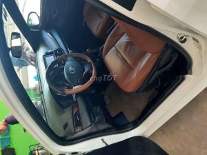 Toyota Yaris   2015 - Bán xe Toyota Yaris sản xuất năm 2015, màu trắng, xe nhập