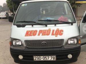 Toyota Hiace 2002 - Cần bán Toyota Hiace đời 2002, màu bạc