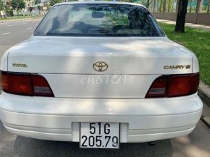 Toyota Camry       1996 - Bán Toyota Camry đời 1996, màu trắng, nhập khẩu số tự động, giá 179tr