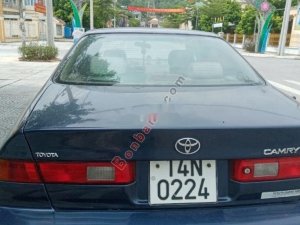 Toyota Camry GLi 2.2  2000 - Bán Toyota Camry GLi 2.2 đời 2000 xe gia đình, giá chỉ 215 triệu