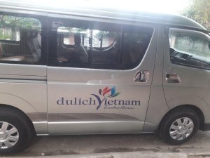 Toyota Hiace   2010 - Cần bán lại xe Toyota Hiace đời 2010, màu bạc, xe nhập còn mới, giá chỉ 335 triệu