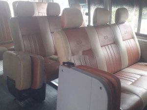 Toyota Hiace   2010 - Cần bán lại xe Toyota Hiace đời 2010, màu bạc, xe nhập còn mới, giá chỉ 335 triệu