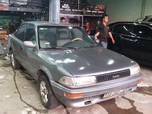 Toyota Corolla 1990 - Bán Toyota Corolla sản xuất năm 1990, màu xám, nhập khẩu nguyên chiếc giá cạnh tranh