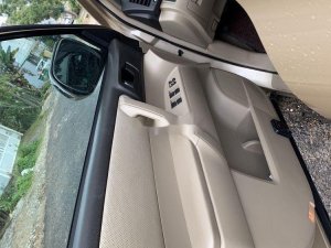 Toyota Highlander 2010 - Cần bán gấp Toyota Highlander sản xuất năm 2010, nhập khẩu xe gia đình
