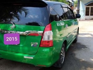 Toyota Innova 2015 - Xe Toyota Innova đời 2015, màu xanh lục