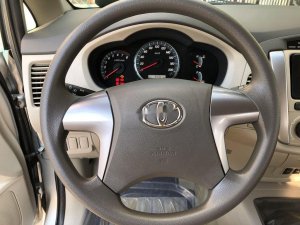Toyota Innova    2015 - Bán Toyota Innova năm 2015, giá chỉ 510 triệu