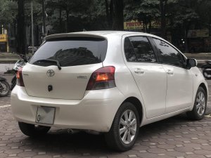 Toyota Yaris 2010 - Cần bán Toyota Yaris đời 2010, màu trắng, nhập khẩu từ Nhật