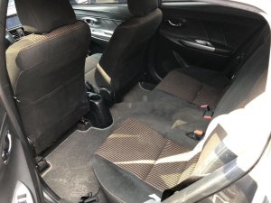 Toyota Yaris 2015 - Bán Toyota Yaris 1.3G AT đời 2015, màu xám, xe nhập