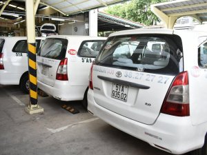 Toyota Innova J 2014 - Bán xe Toyota Innova J đời 2014, màu trắng, giá tốt