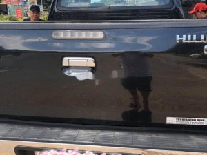 Toyota Hilux 2013 - Cần bán gấp Toyota Hilux G năm 2013, màu đen xe gia đình, giá chỉ 390 triệu