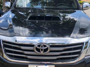 Toyota Hilux 2013 - Cần bán gấp Toyota Hilux G năm 2013, màu đen xe gia đình, giá chỉ 390 triệu
