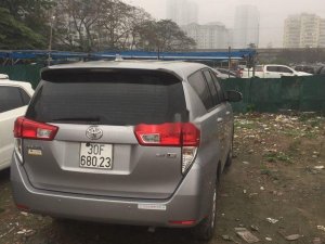 Toyota Innova 2018 - Cần bán xe Toyota Innova sản xuất năm 2018, màu bạc