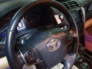 Toyota Camry 2015 - Bán ô tô Toyota Camry năm sản xuất 2015