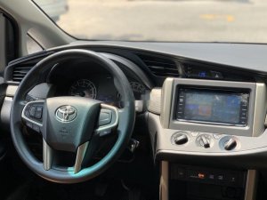 Toyota Innova 2018 - Bán Toyota Innova sản xuất năm 2018 số sàn