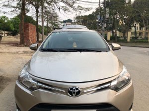 Toyota Vios 2017 - Cần bán lại xe Toyota Vios sản xuất 2017, màu vàng