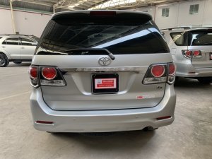 Toyota Fortuner G 2016 - Cần bán Toyota Fortuner G đời 2016, màu bạc, 810 triệu