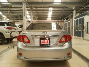 Toyota Corolla Altis 2.0V 2010 - Cần bán Altis 2.0V 2010 xe đẹp giá còn thương lượng, thể thao đầm chắc