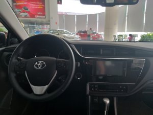 Toyota Corolla Altis 2019 - Bán ô tô mới Toyota Corolla Altis 1.8E MT đời 2019, màu đen, giá chỉ 637 triệu