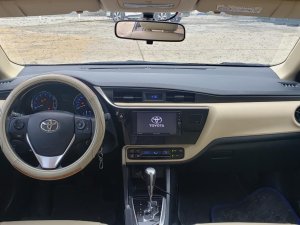 Toyota Corolla 1.8G 2018 - Bán ô tô Toyota Corolla 1.8G đời 2018, màu nâu