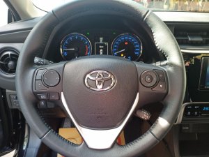 Toyota Corolla Altis 2.0V 2020 - Cần bán Toyota Corolla altis 2.0V năm 2020, màu đen, giá tốt