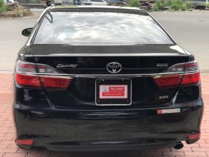 Toyota Camry 2.0E 2019 - Cần bán Toyota Camry 2.0E đời 2019, màu đen, xe nhập, giá ưu đãi