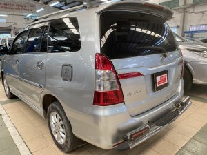 Toyota Innova 2.0G 2014 - Cần bán xe Toyota Innova 2.0G đời 2014, màu bạc, giá thương lượng