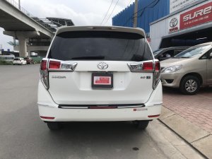 Toyota Innova 2.0G 2018 - Bán ô tô Toyota Innova 2.0G sản xuất 2018, màu trắng, giá thương lượng