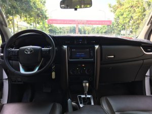 Toyota Fortuner 2019 - Cần bán Toyota Fortuner 2.4G đời 2019, màu trắng, xe chính hãng