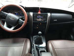 Toyota Fortuner 2.4G 2017 - Bán ô tô Toyota Fortuner 2.4G đời 2017, màu xám, giá ưu đãi cuối năm