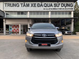 Toyota Innova 2018 - Cần bán xe Toyota Innova 2.0E đời 2018, màu bạc giá giảm sâu
