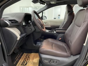 Toyota Sienna Platinum 2021 - Toyota Sienna Platinum 2021, màu đen, nhập khẩu Mỹ, giá cực tốt
