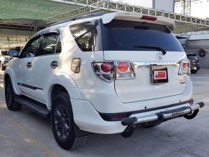 Toyota Fortuner 2.7V TRD 2014 - Bán xe Toyota Fortuner 2.7V TRD sản xuất 2014, màu trắng