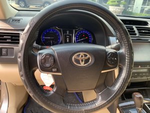 Toyota Camry 2.0E 2015 - Cần bán lại xe Toyota Camry 2.0E đời 2015, giá chỉ 770 triệu